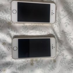 2 Apple phones