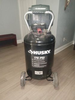 HUSKY PORTABLE AIR COMPRESSORS