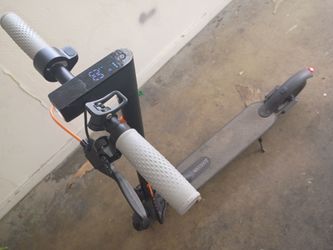Electric scooter