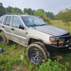 1999 JEEP grand Cherokee (Runs Or Part Out)