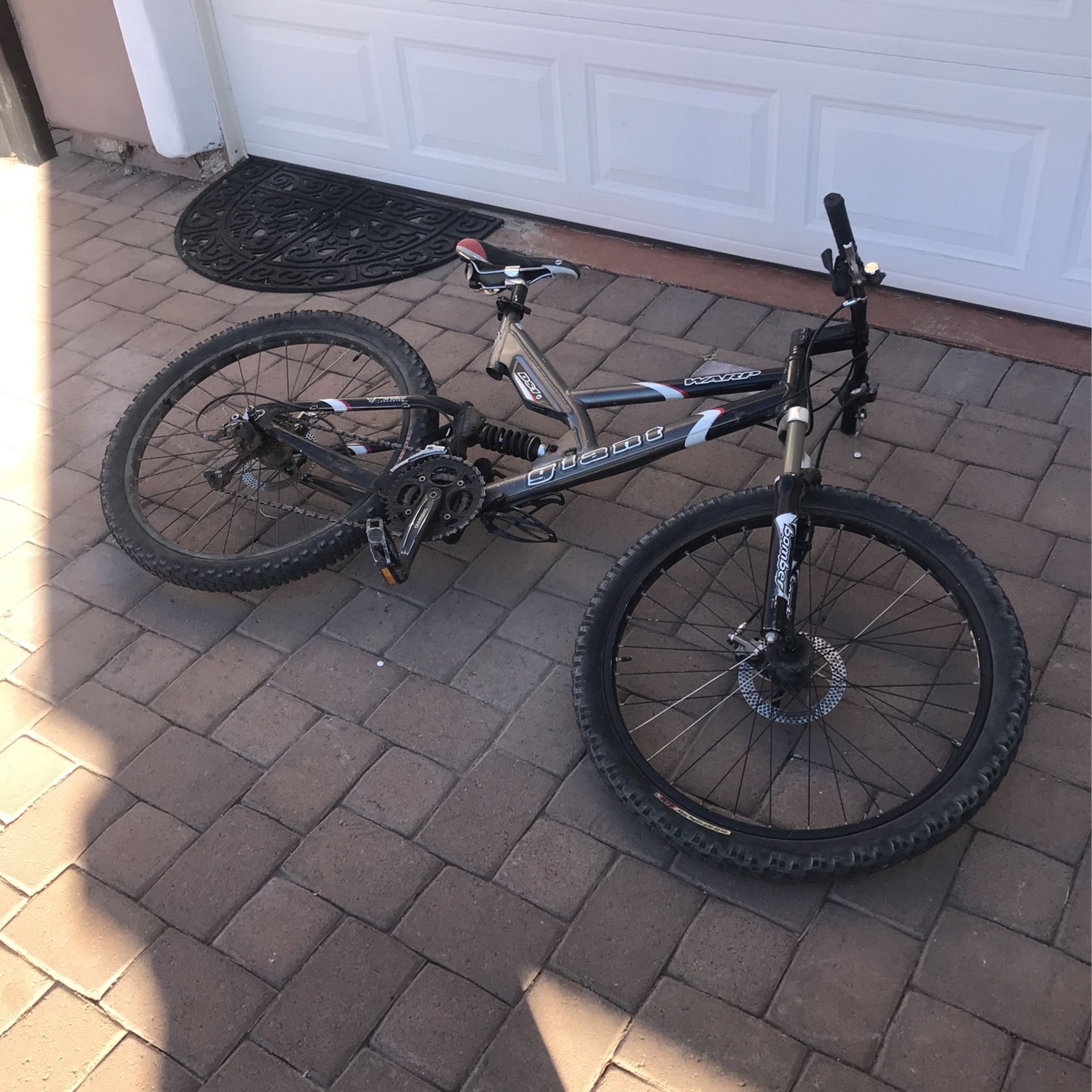 Giant Warp DS1 Frame Only Soft Tail for Sale in Phoenix, AZ OfferUp