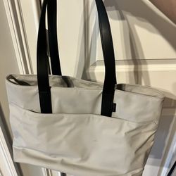 Away Everywhere Tote — Cloud Gray (Stone-like Color)