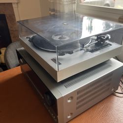 Harmon Kardon Receiver /Turntable