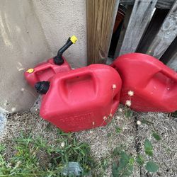 3 Gas Cans 