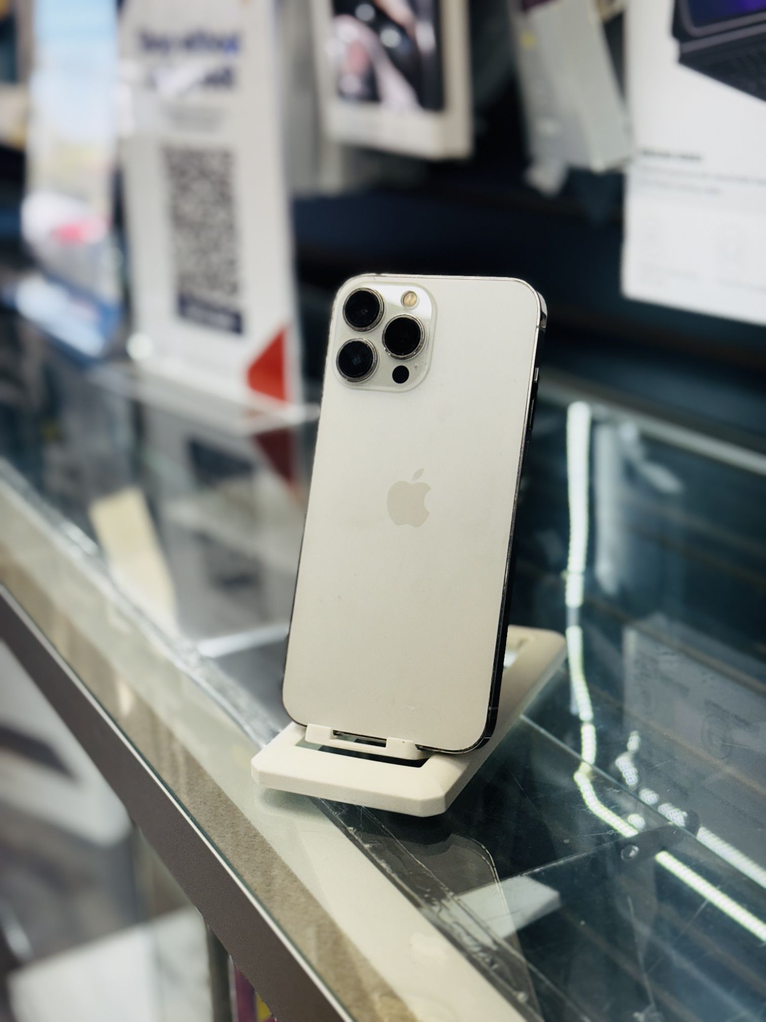 iPhone 13 Pro Max (Factory Unlocked) 