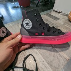 Pink Converse Hightops Cx. Men 3.5 Women 5.5
