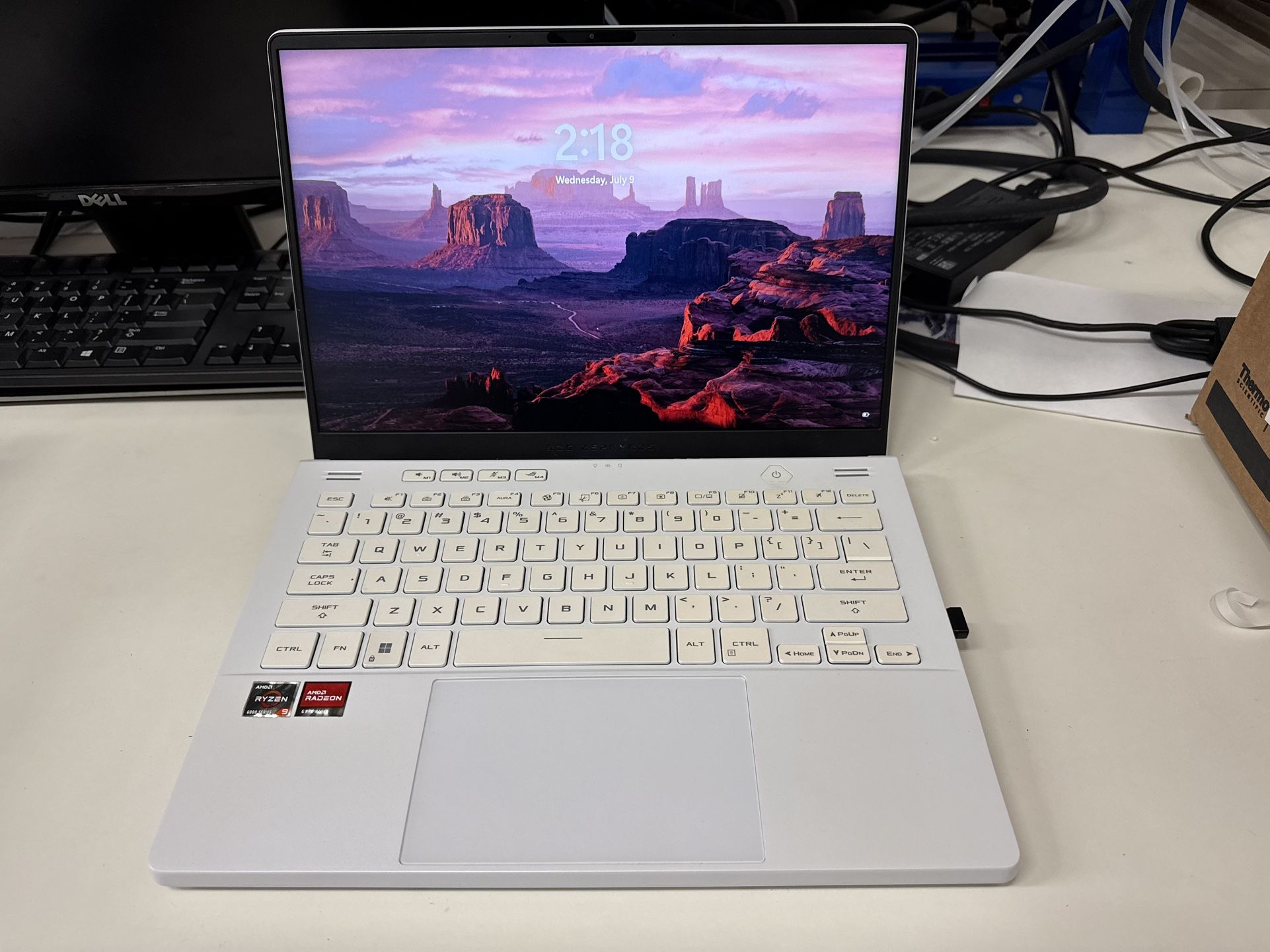 ASUS G14 -WQXGA 120Hz Gaming Laptop – AMD Ryzen 9– 16GB DDR5 Memory – AMD Radeon RX 6700S – 1TB PCIe 4.0 SSD - White