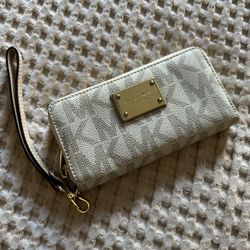 MK Wallet. 