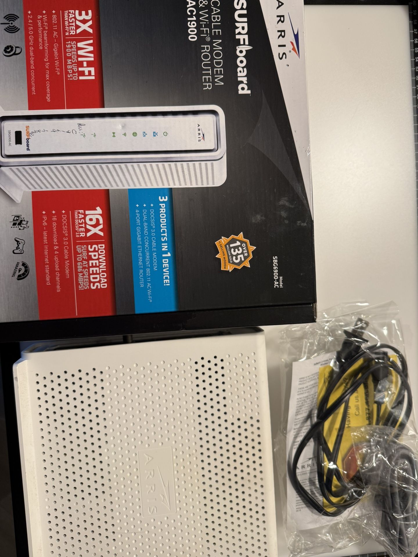 Arris Surfboard AC1900 Cable Modem & Wi-Fi Router