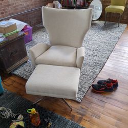Swivel Chair With Ottoman 