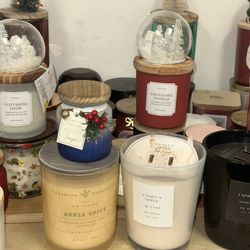 BEAUTIFUL HOLIDAY SEASON CANDLES 