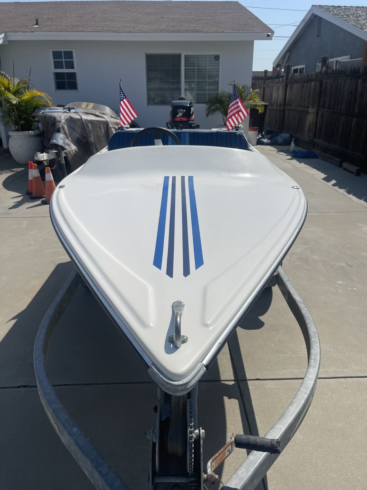 1982 KTC 10 FT MINI SPEED BOAT WITH 6 HP MOTOR & GALVANIZED TRAILER
