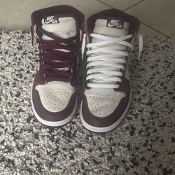 Jordan 1 bordeaux 