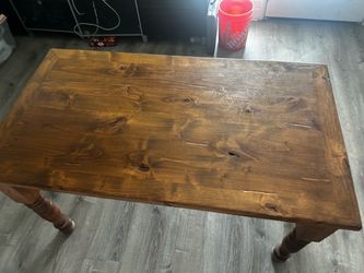 Desk table