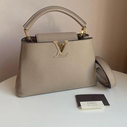 LOUIS VUITTON Capucines BB