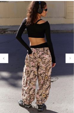 Floral Print Baggy Cargo Pants SZ S / M new