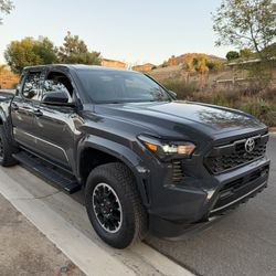 Toyota Tacoma 2024