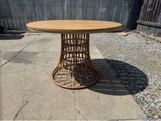 Round Patio Outdoor Table