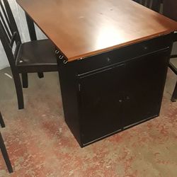 Closeout Sale On Kitchen Table/ Desk & 2 Chairs 