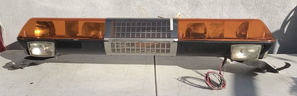 Federal Signal streethawk lightbar amber