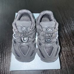 New Balance 9060 Triple Black 8C