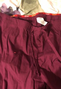 Women’s medium wine colored scrub pants new dickies