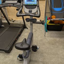 Precor UBK10 Exercise Bike