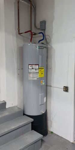 Calentador De Agua. Water Heater 