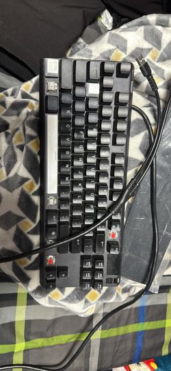 Apex Pro TKL (w Unopened Wrist Rest)