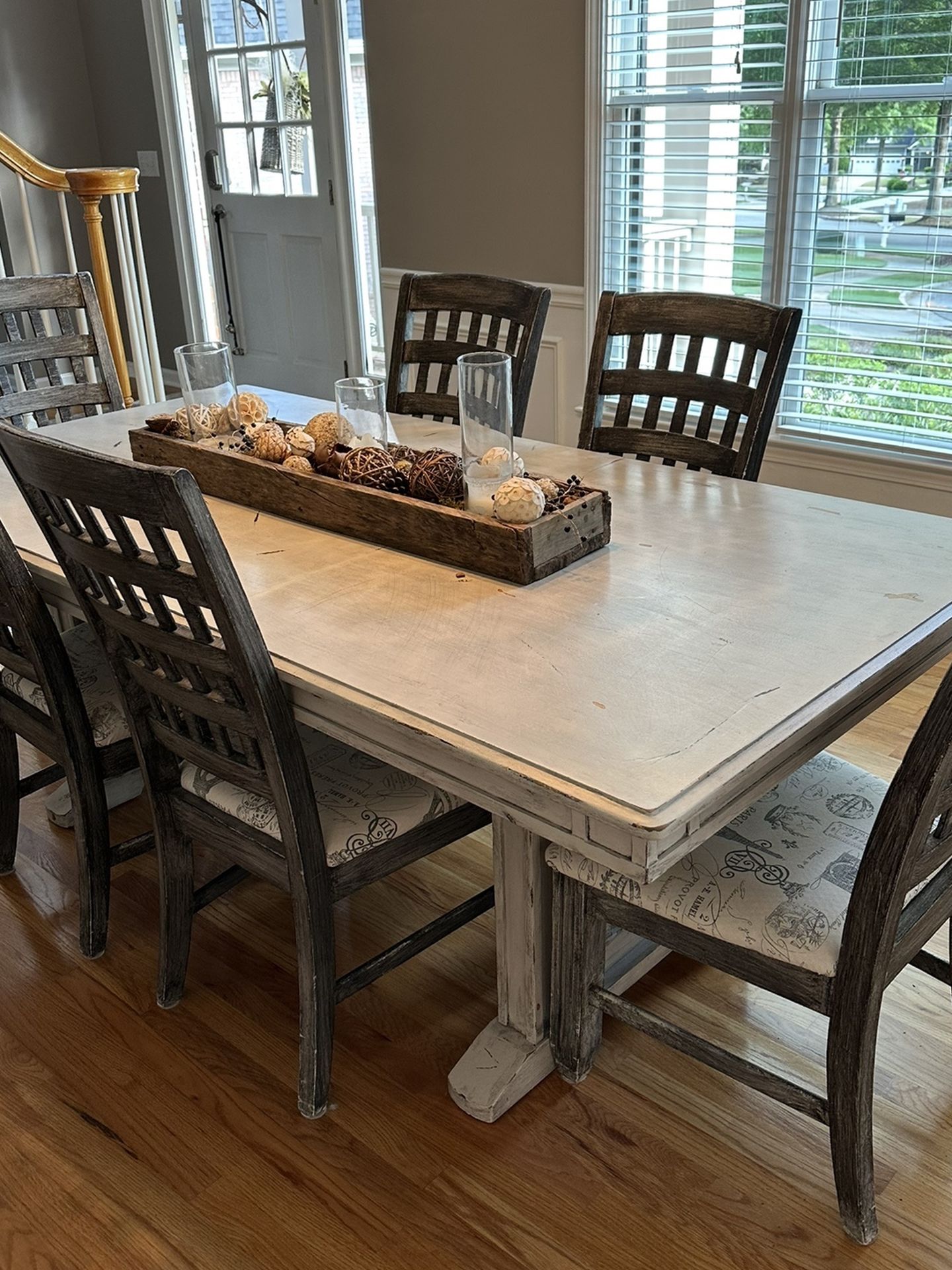 Dining Room Table And 6 Chairs
