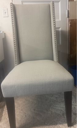 *pending sale* FREE | 4 Dining Chairs