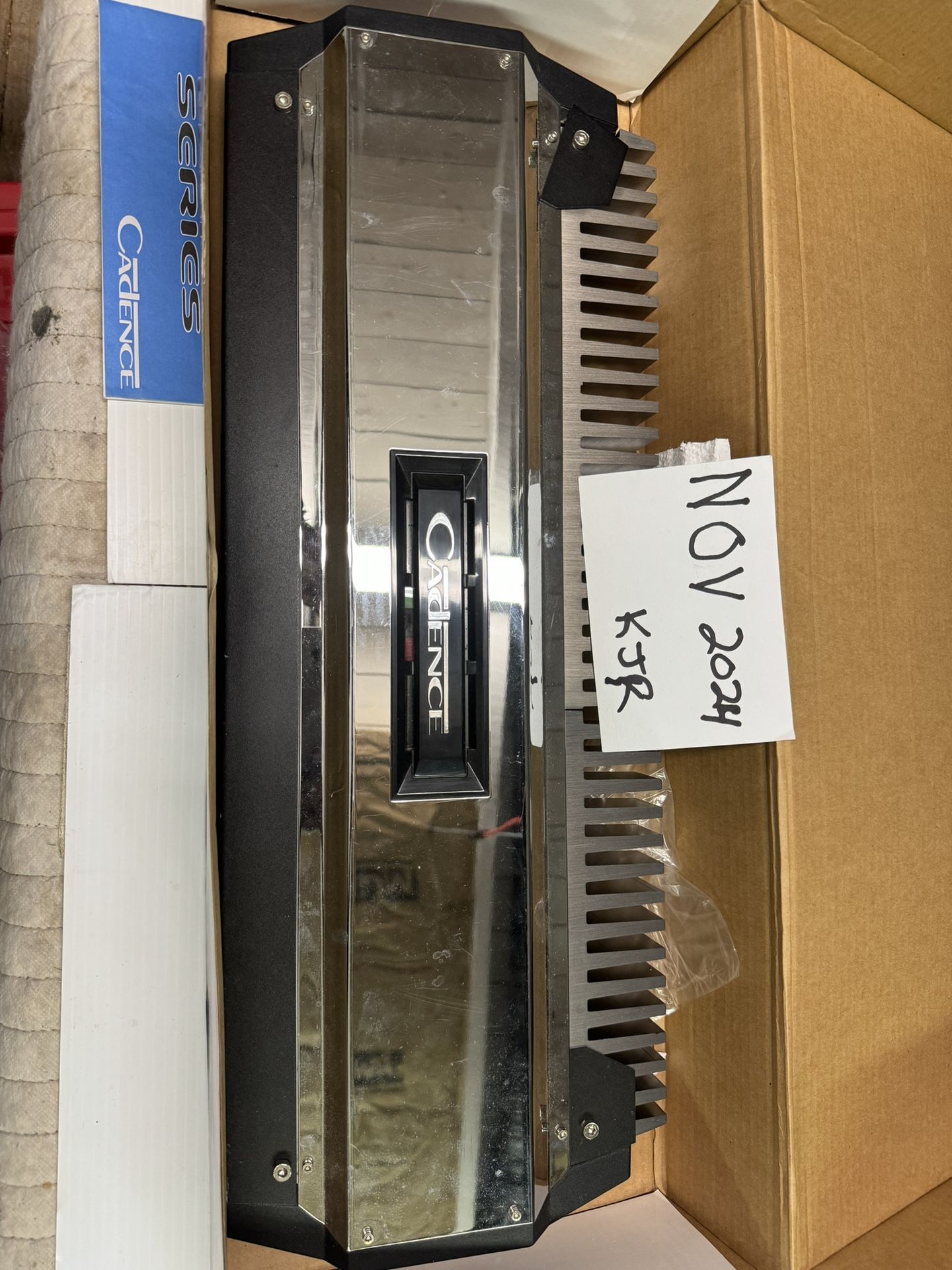 Cadence Car Audio Amplifier. Cadence TXA 6004
