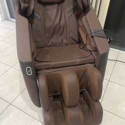 Massage Chair With 3 Year Warranty Included! 