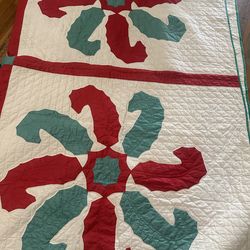 Vintage Princess Feather Mid 19th Century Quilt F Size  Looks unused stored in closet no package