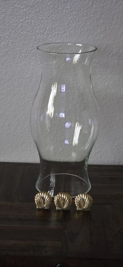 Elegant Glass Hurricane Candle Holder  | PartyLight Shell Feet Base 