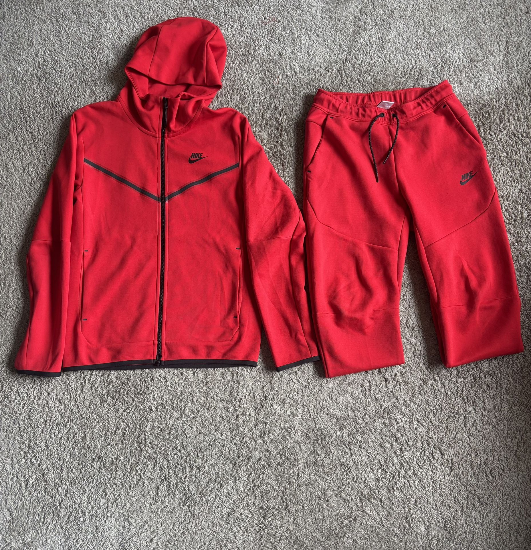 Nike Tech Red/Black