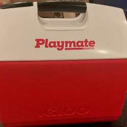 Igloo Playmate Elite Ultra 16 Qt. Comfort Grip Cooler
