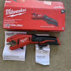 Milwaukee M-12 Cordless Copper Tubing Cutters. Tool Only 2471-20