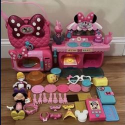 Minnie Mouse Toys Lights Up Talks Makes Noise 