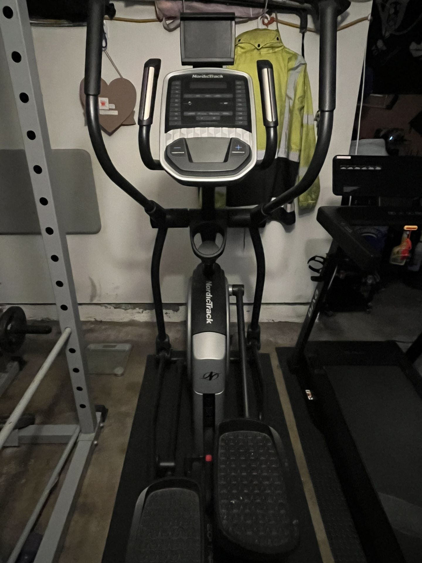 Nordic Elliptical E7.52