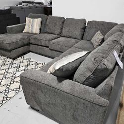 AP🎉 Gray, Reversible Sectional Couch With Chaise// Financing & Delivery 