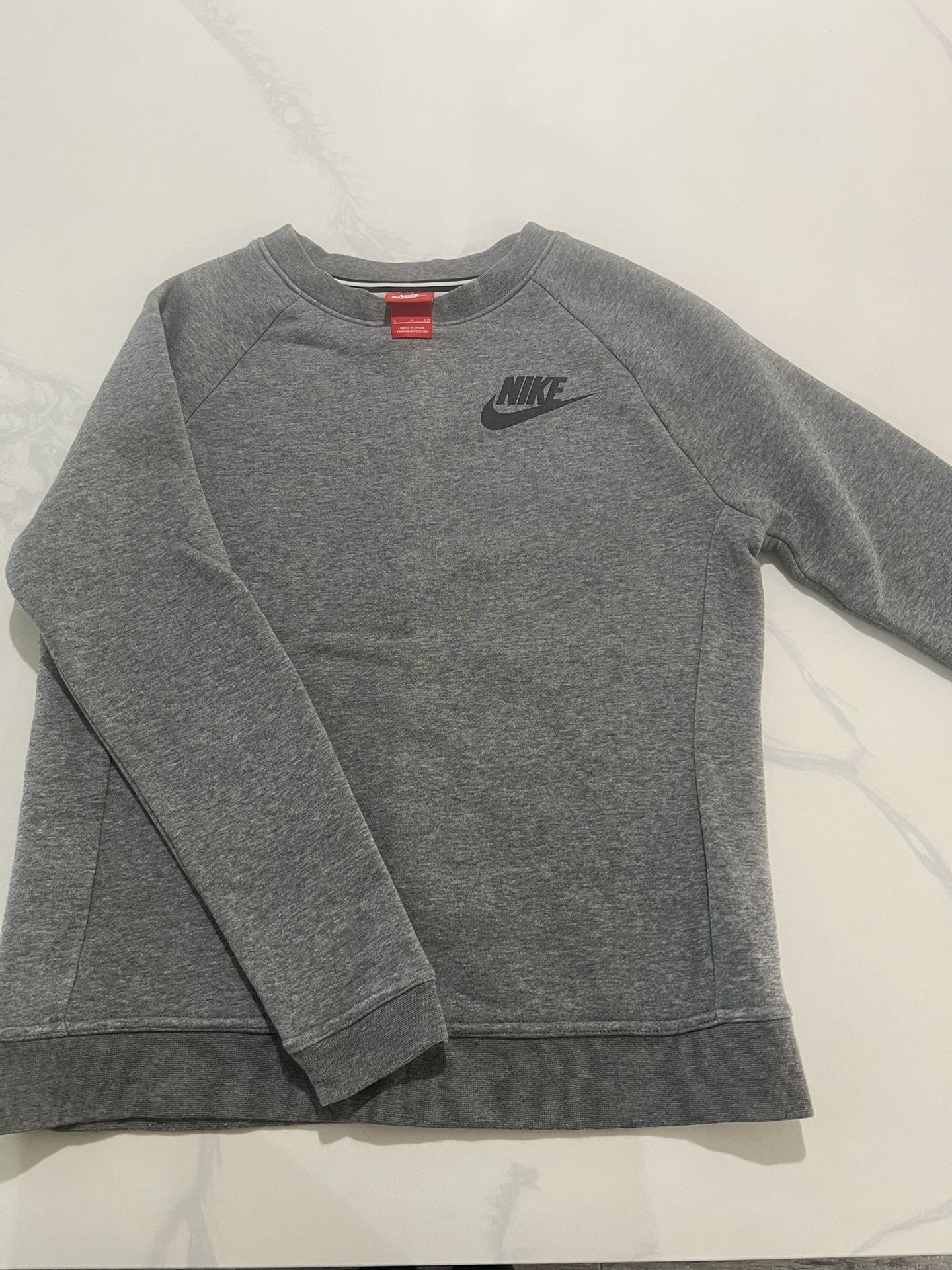 Women’s NIKE Sweater Size Small