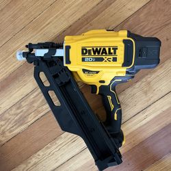 Dewalt 30° Cordless Framing Nailer 