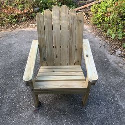 Strong And Comfortable Adirondack Style Chair