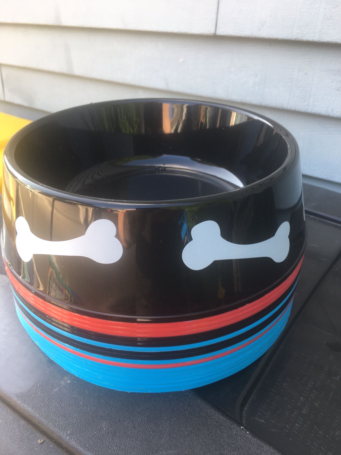 18Dog Food And Water Bowls Offer Only $15