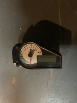 2001-2002-2003 Suzuki 750 Speedo & tack cluster