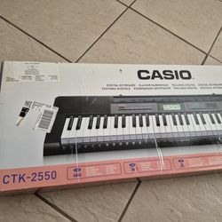 Casio CTK-2550 Keyboard 
