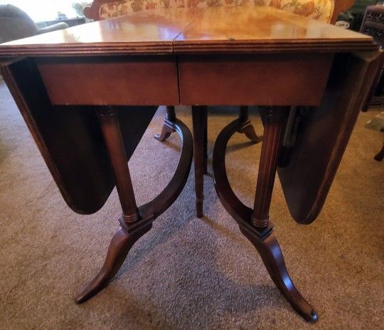 Beautiful Northwest Chair Co. Drop Leaf Table