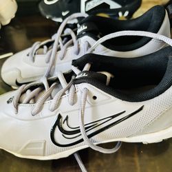 3.5 Youth Nike Cleats