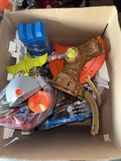 Hot Wheels City Super Ultimate Garage “King Kong”. Complete set 